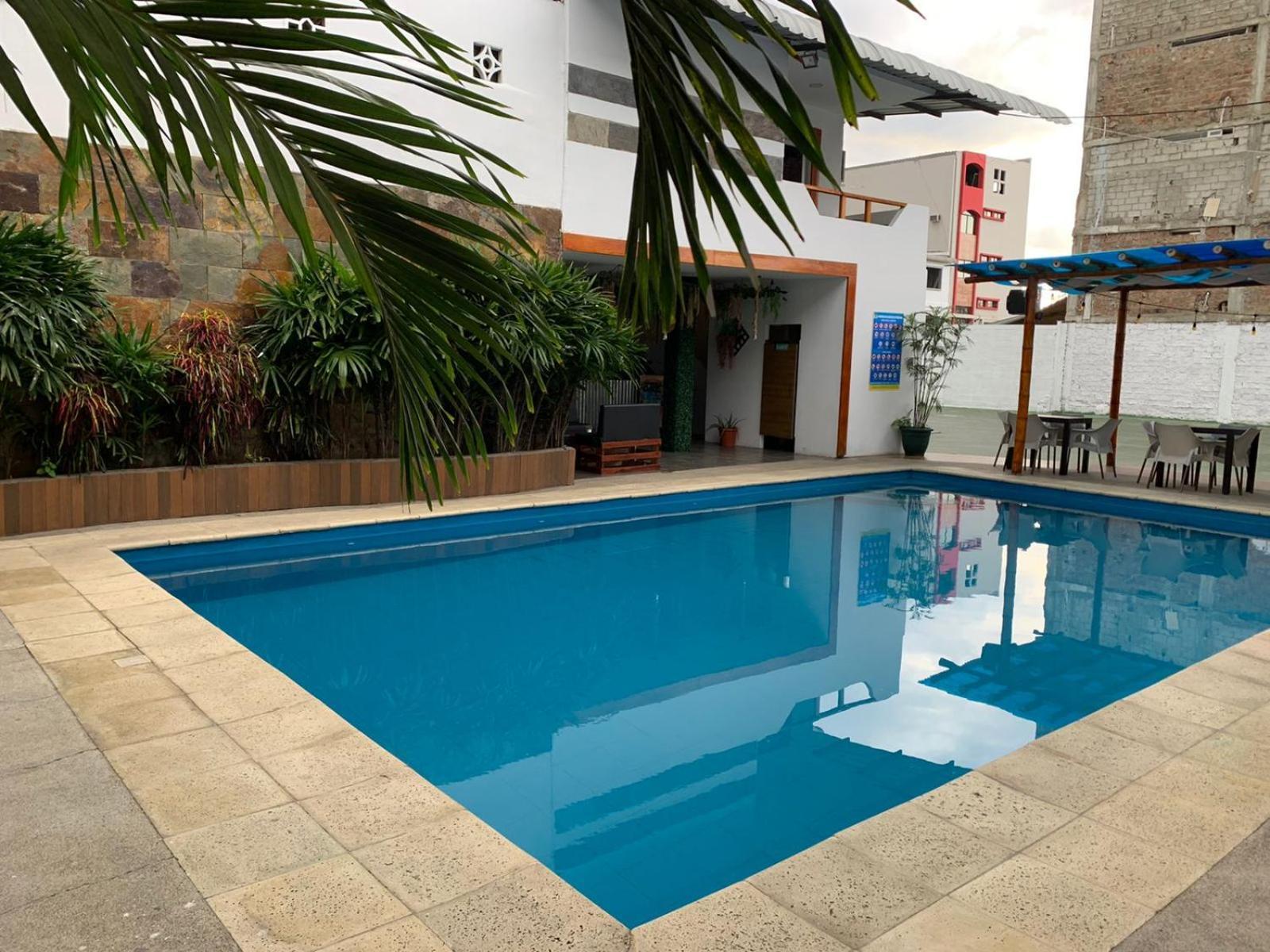 Hostal Las Velas Hotel Manta Buitenkant foto