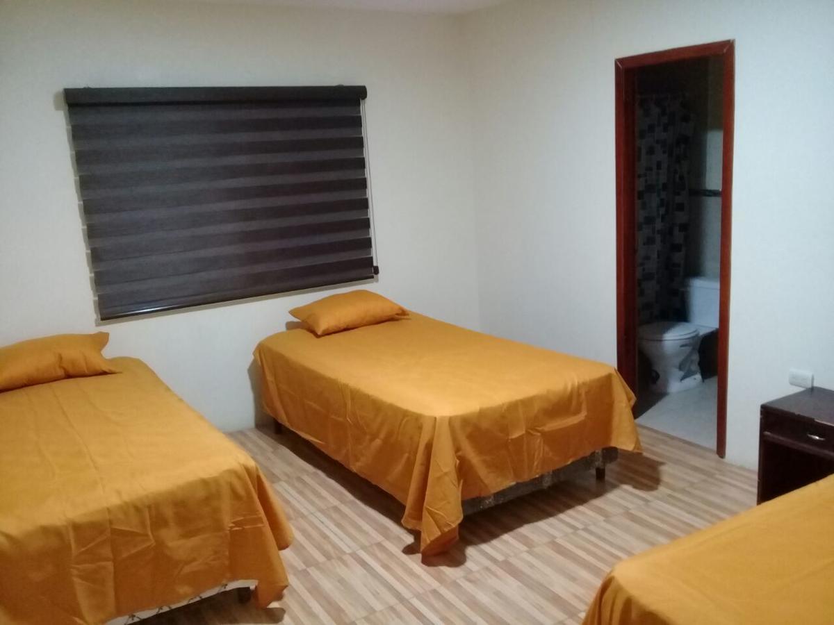 Hostal Las Velas Hotel Manta Buitenkant foto